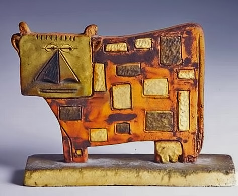 whimsical-cow-figure-decorated-with-geometric-shapes-in-polychrome-glazes.-Signed--Fantoni-Italy--Ragoarts