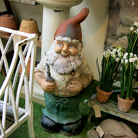 gnome-looking-for-home