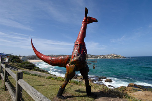 Geoffrey Ricardo red kangaroo sculpture overlooking the Pacific Ocean