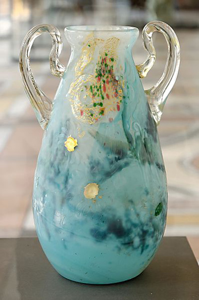 Emile-Gallé,-Petit-Palais---Vase-with-lilies-and-daises