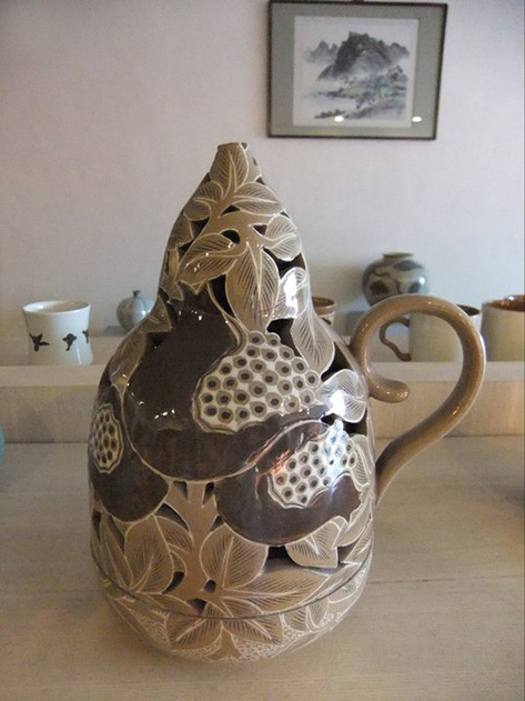  Kim Jin Hyun ceramic vessel