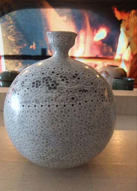 Kim Jin Hyun ceramic pot