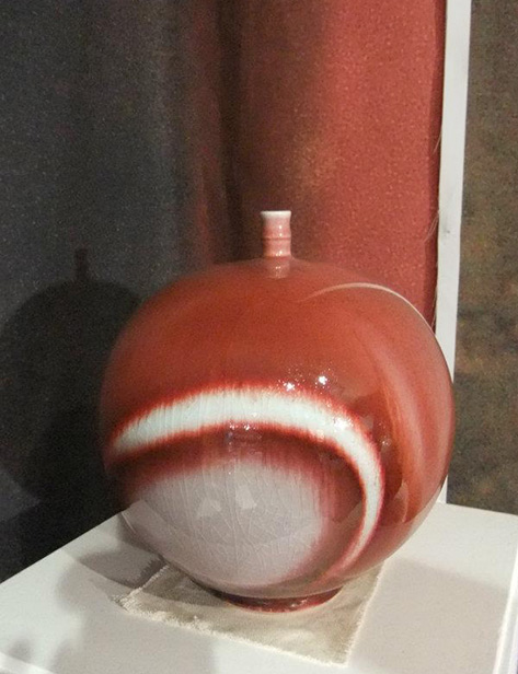 Kim Jin-Hyun porcelain cinnabar spherical bottle