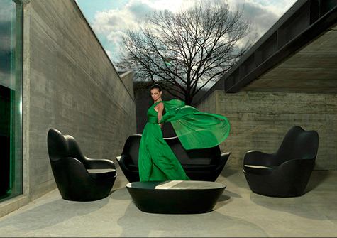 Contemporary luminous garden coffee table---SABINAS by Javier Mariscal