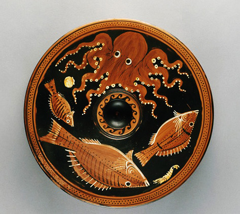 Red figure fish plate ca.-340–330B.C