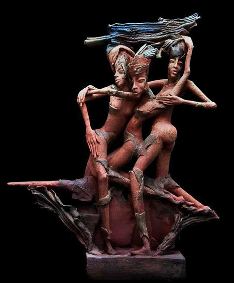 Christien-Dutoit-three-ladies dancing closely sculpture