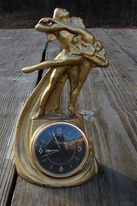 SOVIET-CAST-IRON-Clock-Molnija-1960's-Ballet-DANCERS