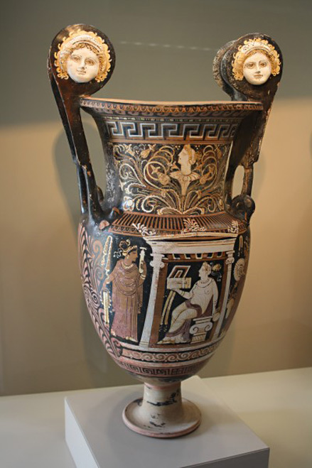 This vessel was used to mix wine and water-400BC,Apula