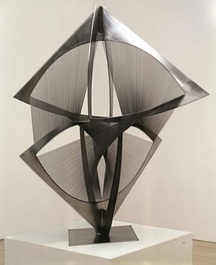 constructivism sculpture _Naum Gabo