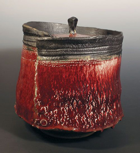 Eddie-Curtis---Hand-built-ceramic-jar