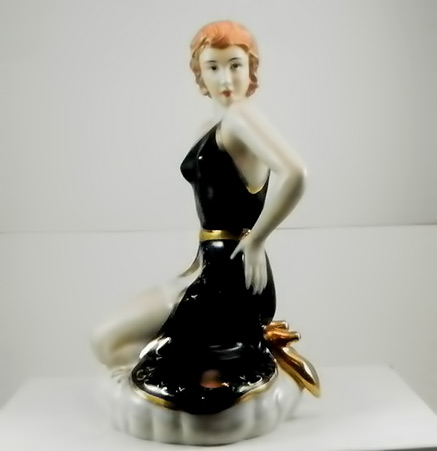 Royal Dux kneeling Art Deco figurine