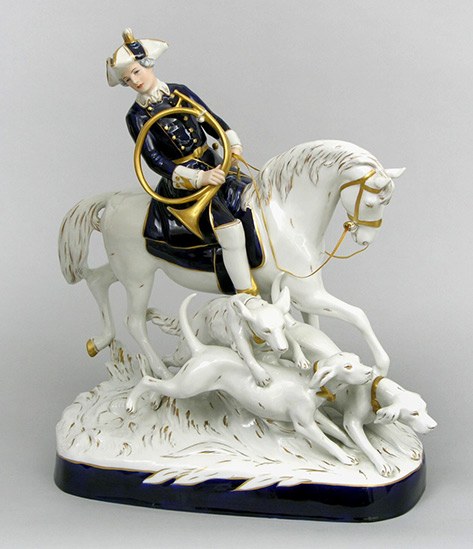 Royal Dux hunting figurine statue
