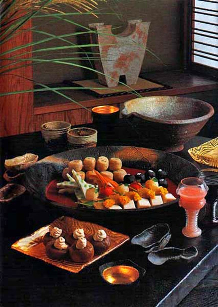 JInnai-Sakata----Japanese platters table decoration