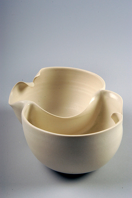 bowl,-1995-99;-purchased-in-Berea,-Kentucky;-porcelain;-GwenHeffner