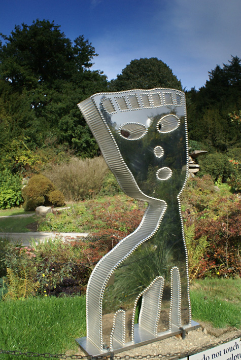 Nadim-karam-miu garden sculpture