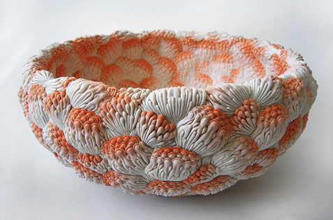 Hitomi Hosono - carves porcelain sculptures to resemble tropical flowers-designbloom