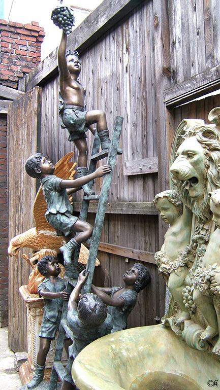 Les Puces de Paris Saint Ouen sculpture