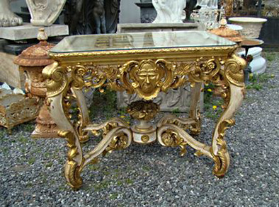 French street market gold table