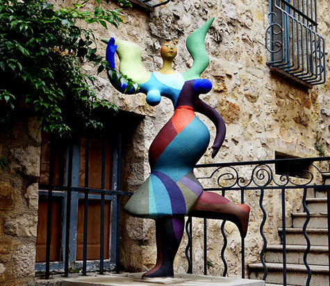 Roger-Capron-France sculpture Roger Capron decorated by Jacotte Capron.