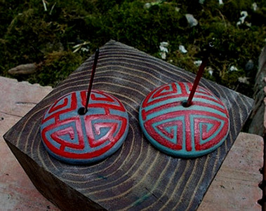 Round Ceramic incense stick burner with Chinese longevity Shu symbols