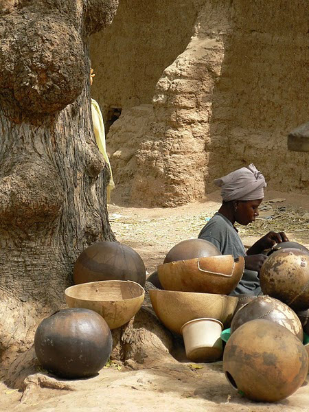 Calabashes being sold by a female street merchant ,Mali