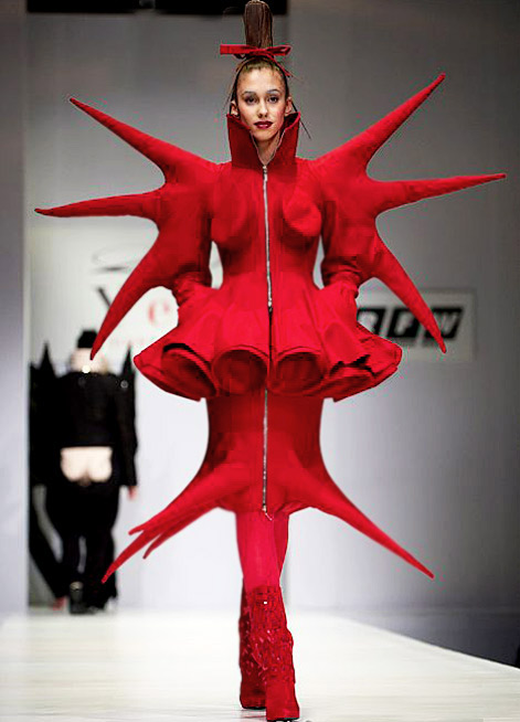 step-out-in-scarlet-starfish-spikes---Yegor-Zaitsev-Autumn-Winter-2010-2011