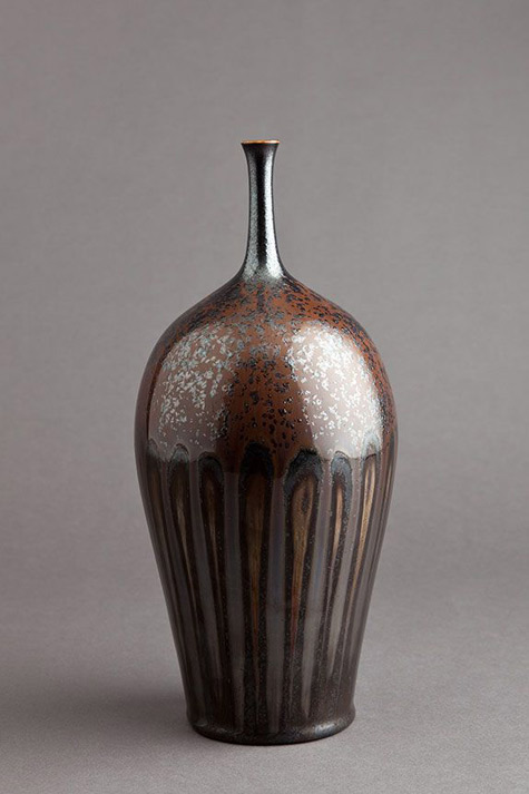 Hideaki-Miyamura--Vase, iron crystalline and gold glazes