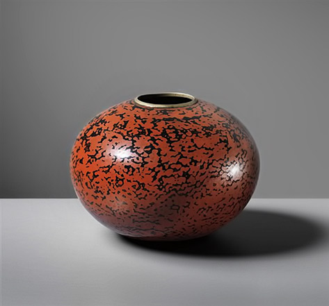 Tortoise shell-pattern-lacquered-bronze-with-silvered-rim vessel