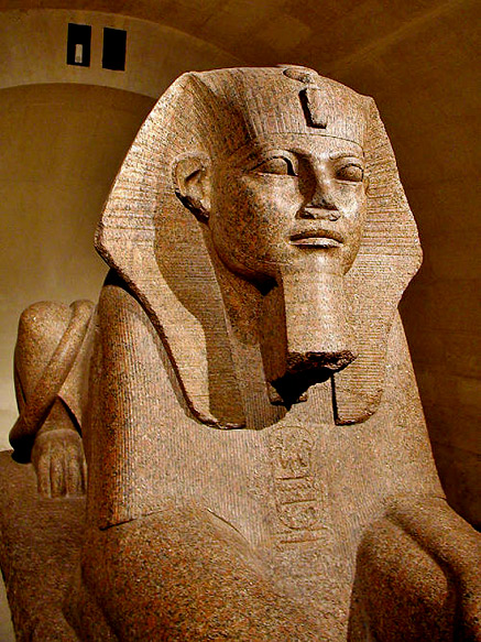 Sphinx statue_louvre_museum