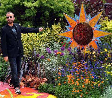 Ringo-Starr-in-garden-dedicated-to-George-Harrison