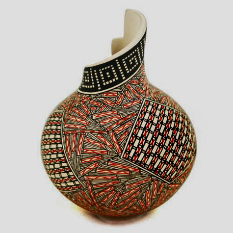 Elvira-Bugarini-Mata-Ortiz intricate patterned pot