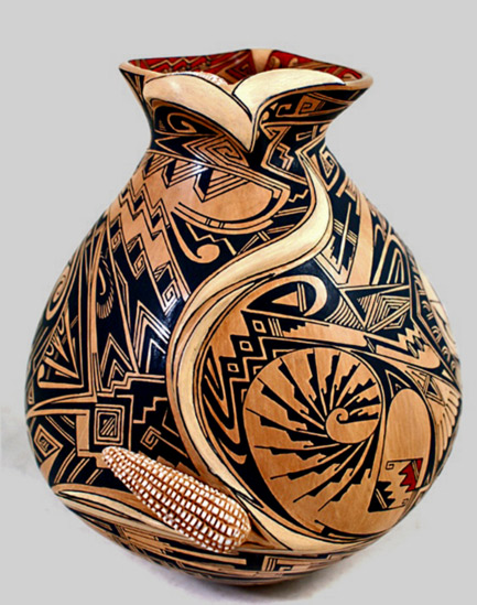 Manolo-Rodríguez abstract Mata Ortiz pottery