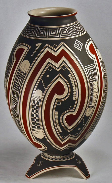 Mata Ortiz Mexican pottery by Roberto Olivas