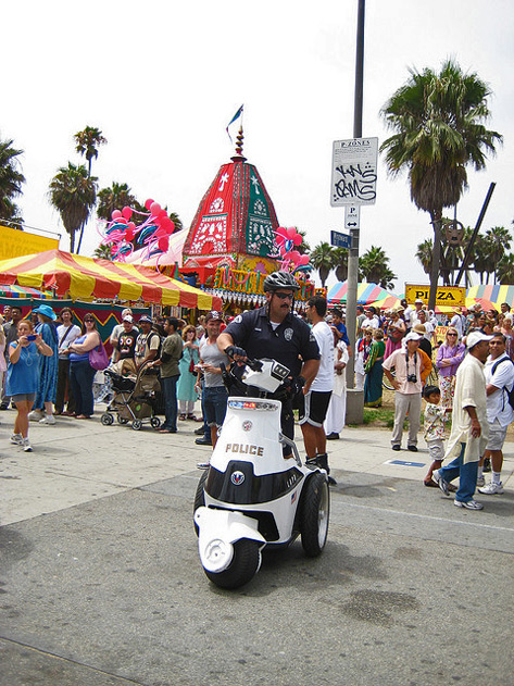 2009-LAPD-POLICE-ON-SEGWAY-venice