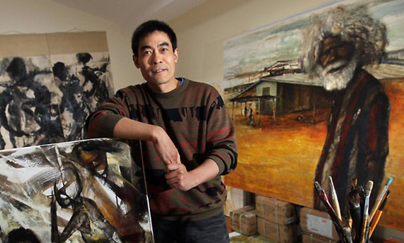 zhou-xiaoping in his studio