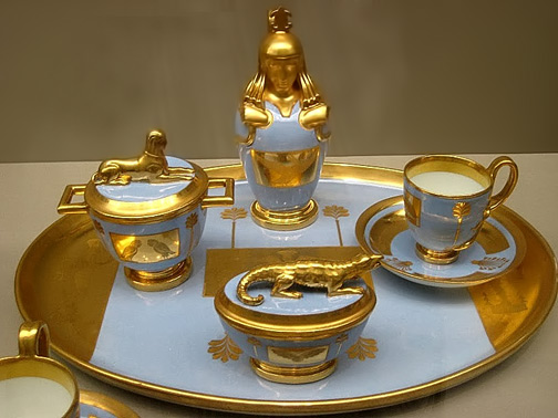 Egyptian-Revival-porcelain-Tête-à-tête---Austria---Vienna---1794-1809 in gold and lavender