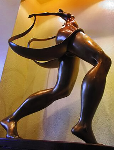 Todji-Kurtzman Culucy sculpture - dancing bronze-lady
