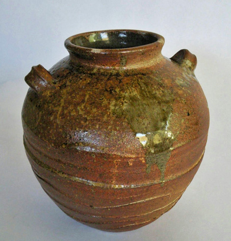 Eleanor Fernandez-‘Vase’-2014 - rusty brown and green glaze 
