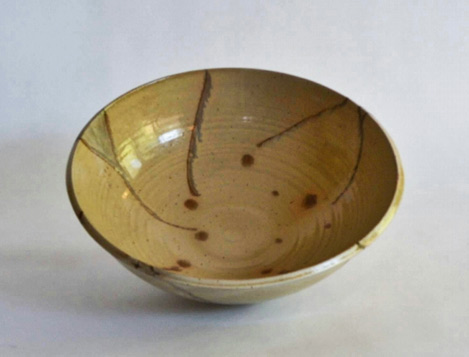 Joan Ashenhurst bowl ‘Over the Edge’ 2013 Height 4 inches x 32 inches in diameter Stoneware, oxides under clear glaze
