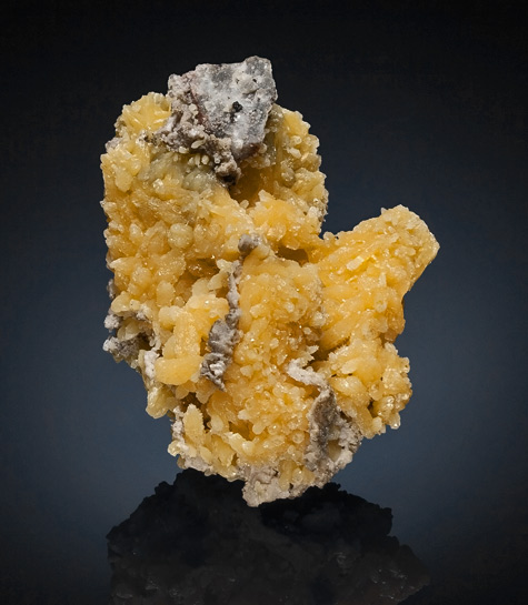 Mimetite-Epimorph-on-Cerussite.-Tsumeb-Mine,-Tsumeb,-Otjikoto-Region,-Namibia