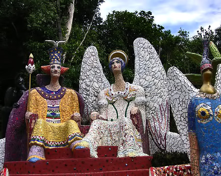 Mosaic Sculpture Park -NZ Statue of King with Angel