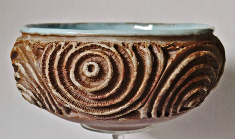 Thierry-Luang-Rath-incised ceramic bowl