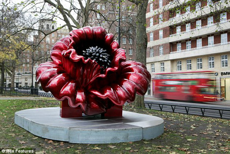Ana Tzarev - Flower Power crimson sculpture flower
