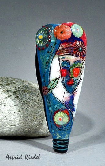 Astrid-Riedel ceramic sculpture vessel