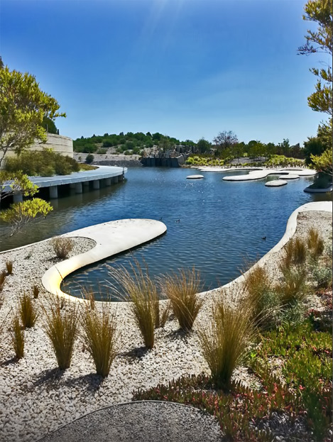 Royal-Botanic-Gardens-Cranbourne--Australia---large lake