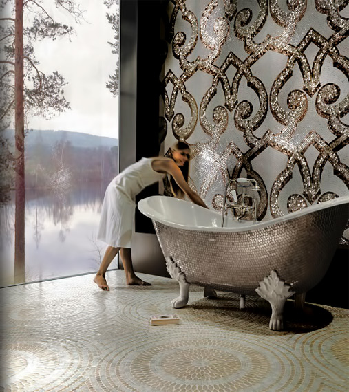 SICIS---Colibri Cheviot Art White mosaic bath on white and gold mosaic floor