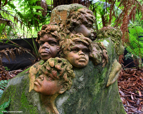 William-Ricketts-Sanctuary-aboriginal children sculpture