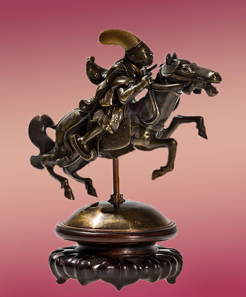 Bronze-statue---Dynamic-depiction-of-a-samurai-on-a-horse-in-gallop,-on-a-circular-base