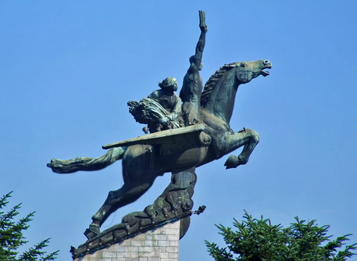 The-Chollima-Statue-in-Pyongyang-symbolizes-the-advance-of-Korean-society-at-the-speed-of-the-mythical-Chollima---Nicor-Wikimedia-Commons