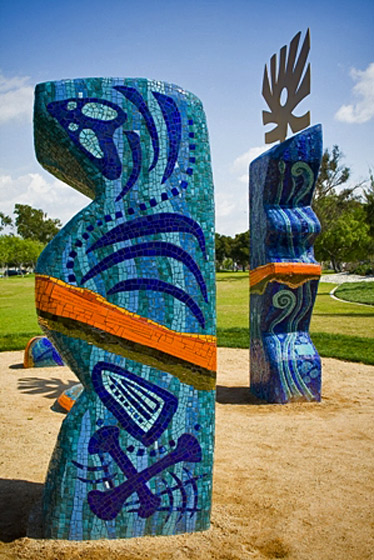 Kim-Emerson sculpture at Cerritos-park, LA